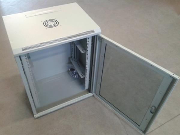 Datacom 19" rozvádzač jednodielny 15U/ hl.450mm 