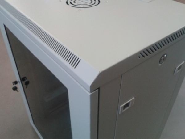 Datacom 19" rozvádzač jednodielny 15U/ hl.450mm 