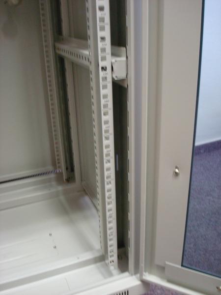 Datacom 19" rack stoj. 42U/ 600x600 Rozoberateľný 