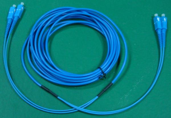 FO patch cord duplex armovaný 50/ 125 SC-SC 110m, OS2