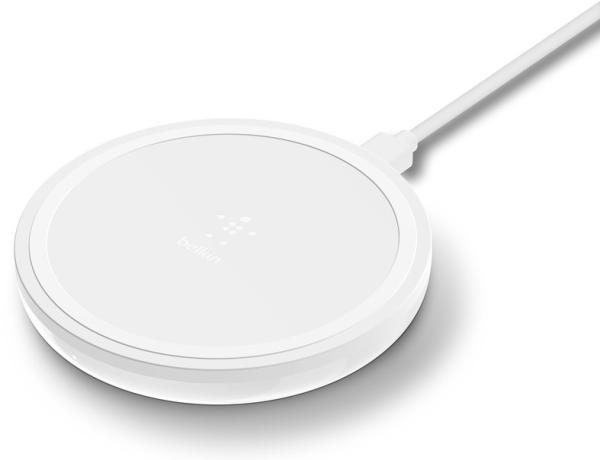 BELKIN 10W bezdrôtová nabíjačka so zdrojom a káblom, biela 