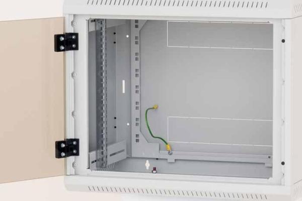 Nástenný rozvádzač jednodielny 6U (š)600x(h)495 perfor.dvere