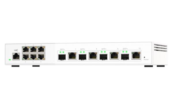 QNAP riadený switch QSW-M2106-4C (6x 2, 5GbE RJ45 a 4x kombinované 10GbE SFP+ / 10GbE RJ-45) 
