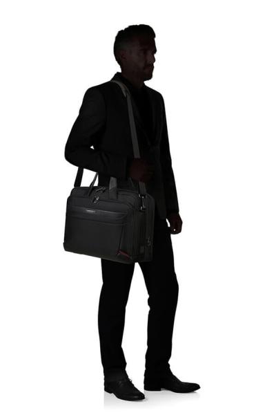 Samsonite PRO-DLX 6 Bailhandle 17.3" EXP Black 