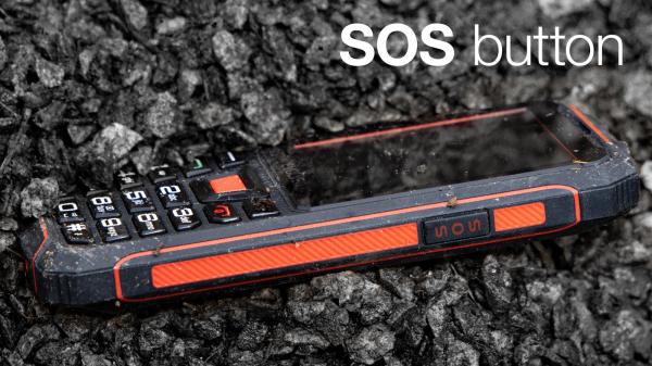 EVOLVEO StrongPhone W4, IP68 odolný Dual SIM telefón, 2, 8" LCD, 2500mAh, Powerbanka, čierno-červený 