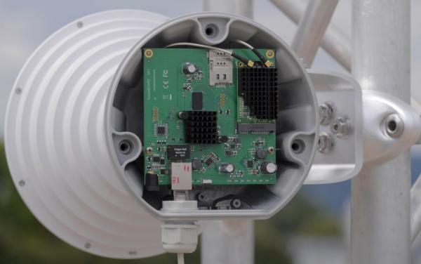 RF elements TwistPort™ hliníkový adaptér pre RouterBOARD 