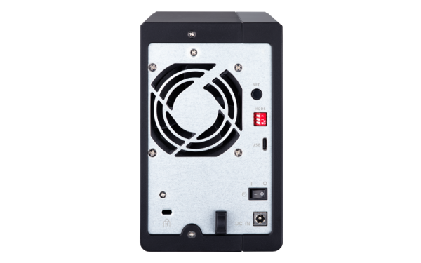 QNAP TR-002 rozširovacia jednotka pre PC alebo QNAP NAS (2x SATA / 1x USB 3.1 typu C - Gen 2) 
