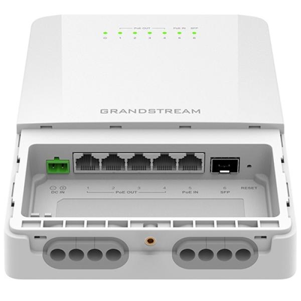 Grandstream GWN7710R vonkajšie L2 managed switch, 5xGbE, SFP, 4xPoE+, IP66 