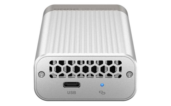 QNAP QNA-UC10G1T - adaptér USB-C 4 (podpora Thunderbolt 3 a 4) na 10GbE NBASE-T (pasívne chladenie) 