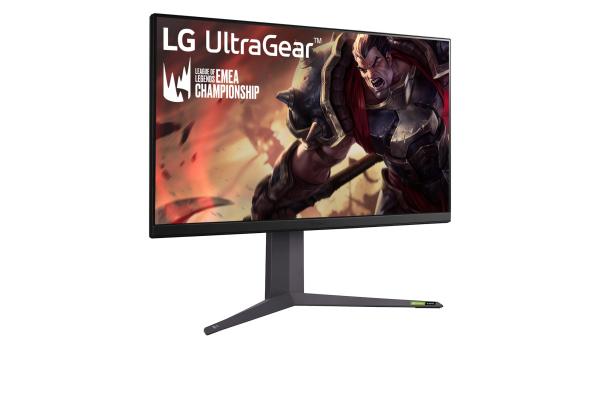LG UltraGear/ 32GR93U-B/ 31, 5"/ IPS/ 4K UHD/ 144Hz/ 1ms/ Black/ 2R 