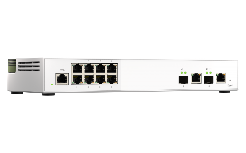 QNAP riadený switch QSW-M2108-2C (8x 2, 5GbE RJ45 a 2x kombinované 10GbE SFP+ / RJ-45) 