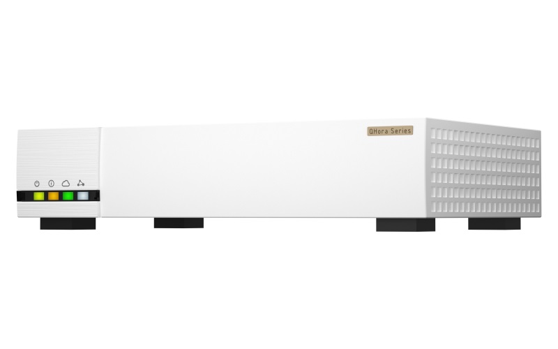 QNAP SD-WAN router QHora-322 (4jadrový procesor, 4GB DDR4 RAM, 6x 2, 5GbE, 3x 10GbE, 1x USB 3.2 Gen1) 