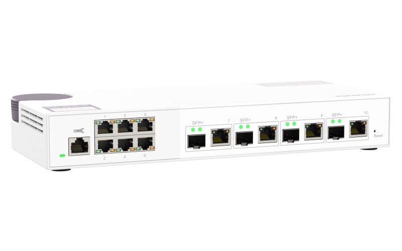 QNAP riadený switch QSW-M2106-4C (6x 2, 5GbE RJ45 a 4x kombinované 10GbE SFP+ / 10GbE RJ-45) 