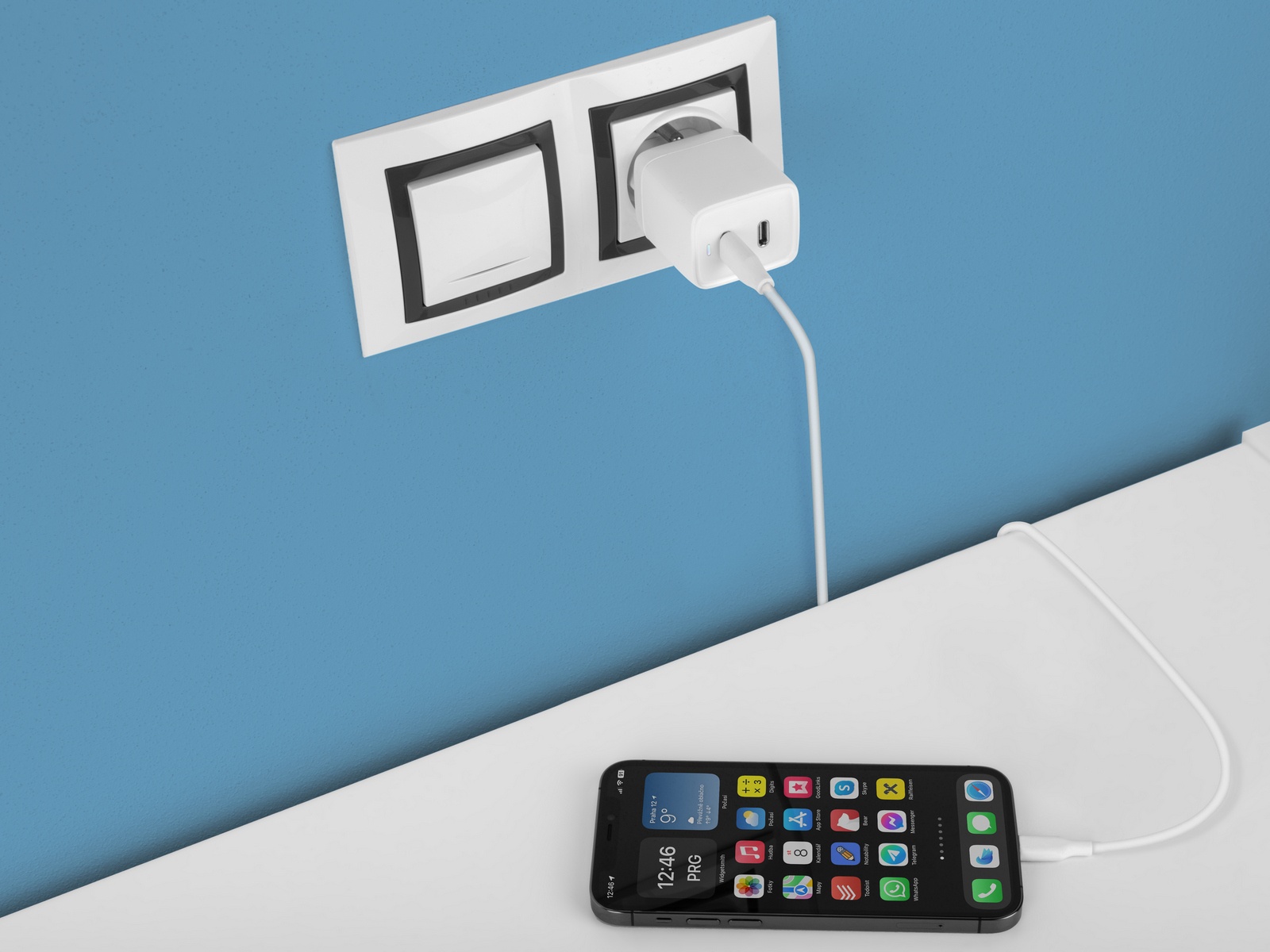 AVACOM HomePRO 2 sieťová nabíjačka s Power Delivery 40W s dvoma USB-C výstupmi 