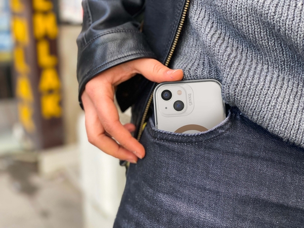 ZAGG GEAR4 D3O Milan Snap kryt iPhone 13 zlatý 
