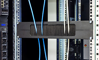 19" priechodný panel 2U rozdelený horizont. 350x55mm 
