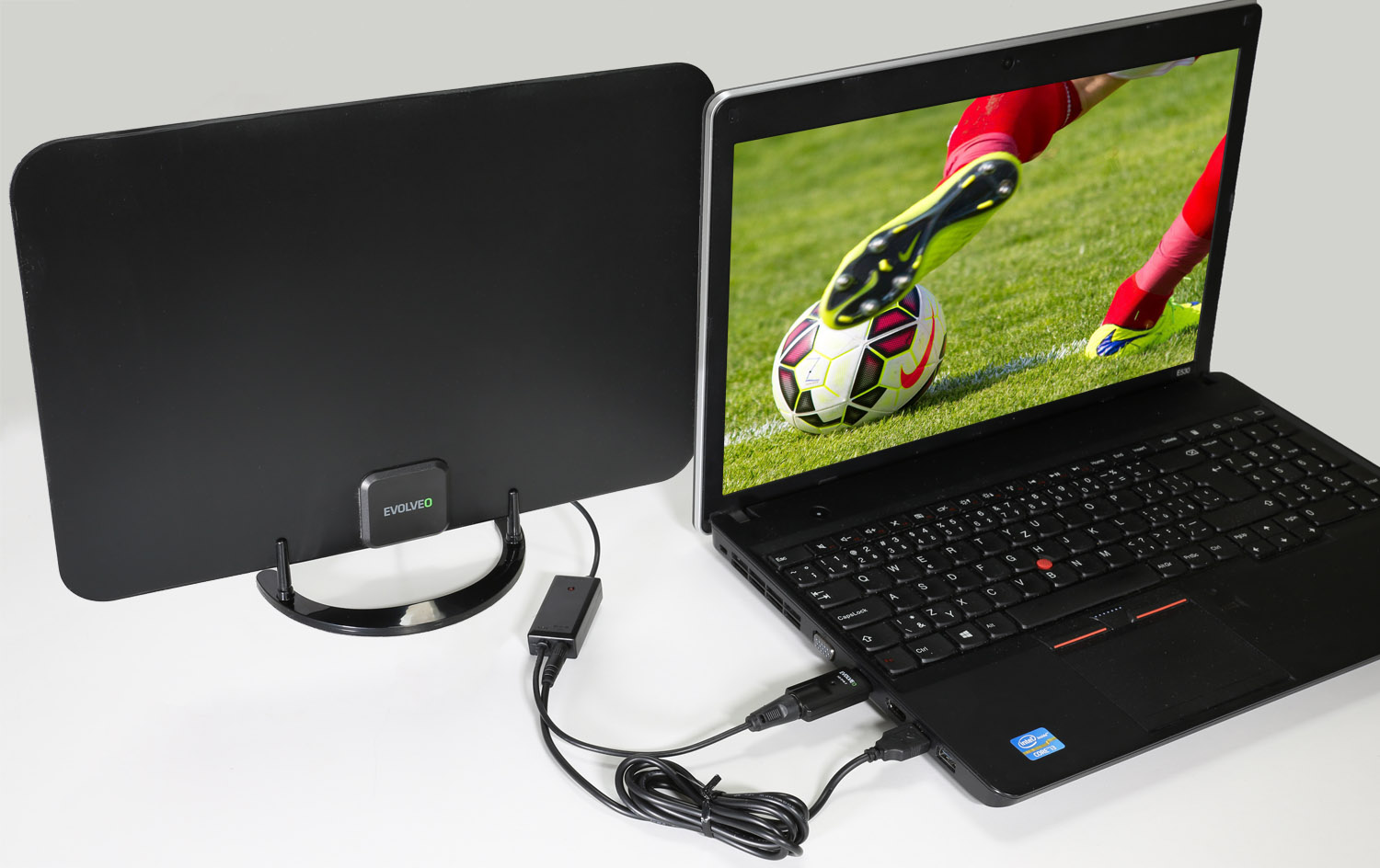 EVOLVEO Xany 2A, 230/ 5V, aktívna izbová anténa FM/ DAB+/ DVB-T2, filter LTE, 4G, 5G 