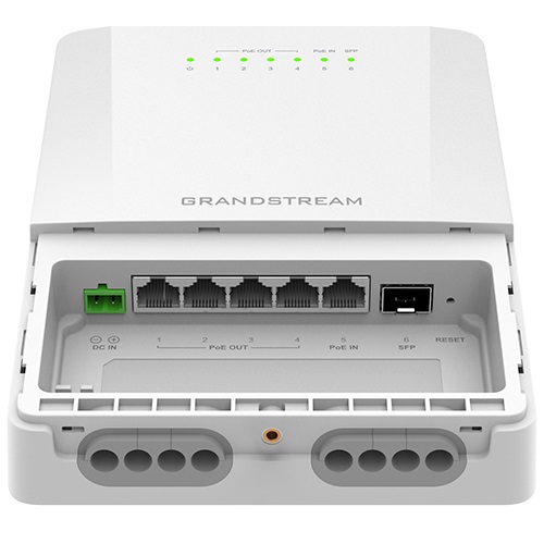 Grandstream GWN7710R vonkajšie L2 managed switch, 5xGbE, SFP, 4xPoE+, IP66 