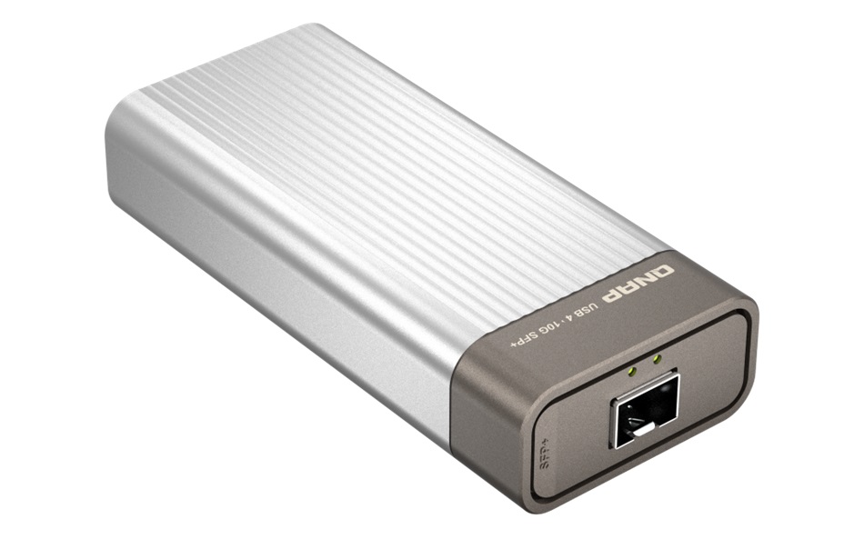 QNAP QNA-UC10G1SF- adaptér USB-C 4 (podpora Thunderbolt 3 a 4) na 10GbE SFP+ (pasívne chladenie) 