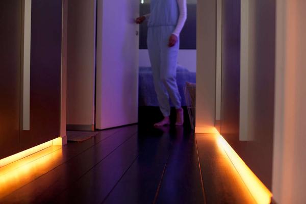 PHILIPS Hue COL LightStrip Plus,  White and color ambiance rozšíření10