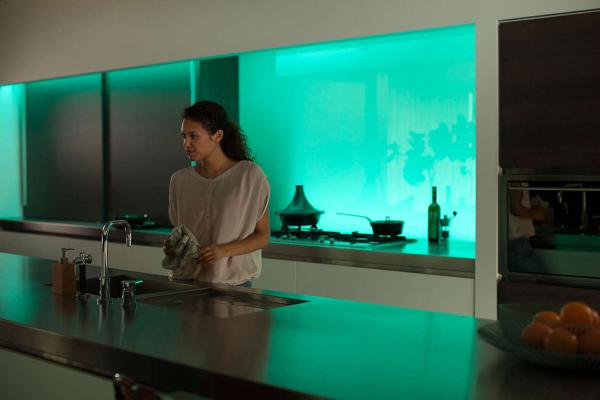 PHILIPS Hue COL LightStrip Plus,  White and color ambiance rozšíření11