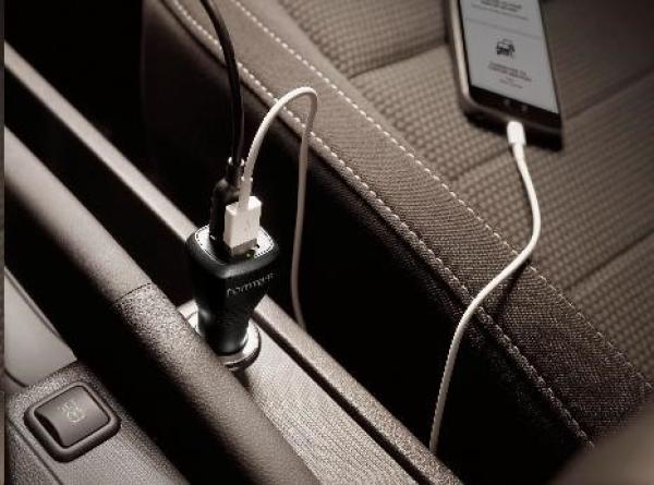 TomTom vysokorychlostní duální nabíječka do auta (2x USB)0