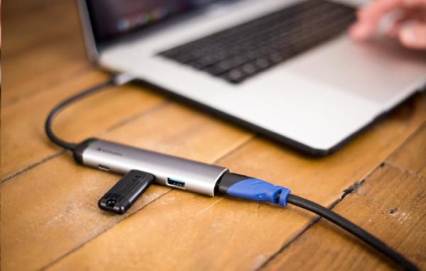 VERBATIM 49140 Multiportový HUB USB-C,  2x USB 3.0,  1x USB-C,  HDMI,  šedý dok3