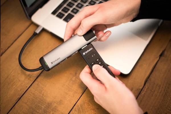 VERBATIM USB 3.0 Disk 128 GB - Zabezpečená klávesnica (R:160/ W:150 MB/ s) GDPR7