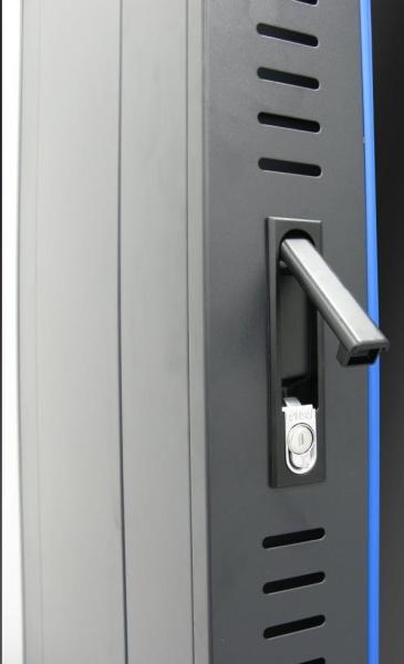 XtendLan 19" stojanový rozvaděč 42U 600x600,  nosnost 800kg,  skleněné dveře,  plná záda,  kolečka, černý4