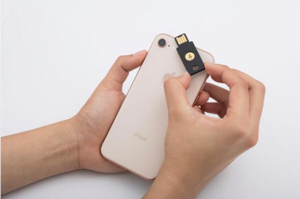 YubiKey 5 NFC - USB-A, kľúč/token s viacfaktorovou autentifikáciou (NFC), podporou OpenPGP a Smart Card (2FA)3