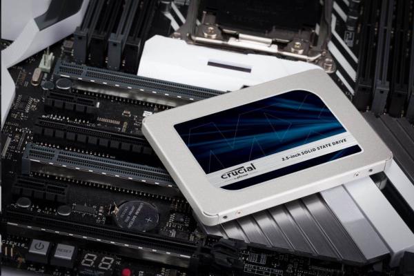 Crucial MX500 SSD 1TB 2,5" SATA0