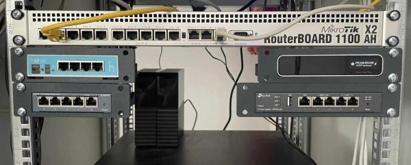 TP-Link D-TP158 Držák do racku pro SG108xx/ SG1006PP/ ER605/ RP108GE,  šedý0