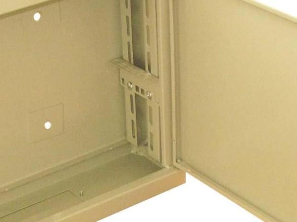 XtendLan 19" nástěnný vertikální rozvaděč 2U 540x120,  plné dveře,  šedý1