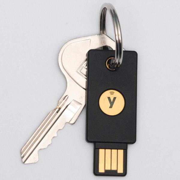 Security Key NFC - USB-A,  podporující vícefaktorovou autentizaci (NFC),  podpora FIDO2 U2F,  voděodolný4