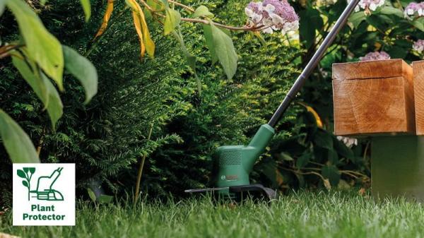 Bosch EasyGrassCut 26 strunová sekačka,  280 W,  struna 26 cm0