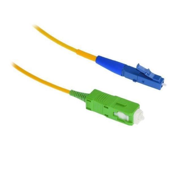 XtendLan simplexní patch kabel SM 9/ 125,  OS2,  LC(UPC)-SC(APC),  LS0H,  0, 5m