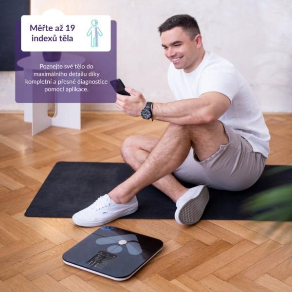 TrueLife FitScale W7 BT - Bioelektrická impedanční bluetooth váha - černá5
