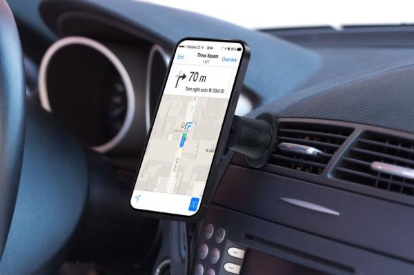 CONNECT IT InCarz MagSafe univerzální magnetická bezdrátová nabíječka do auta,  černá1