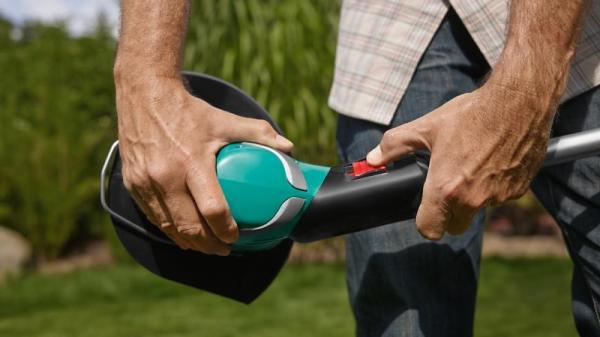 BOSCH Strunová sekačka elektrická ART 300