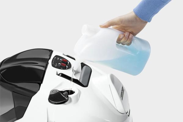 Karcher SV 7 parní vysavač,  2200 W,  HEPA filtr a vodní filtr,  regulace množství páry,  systém dvou nádrží5