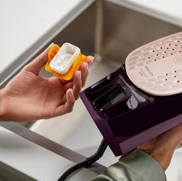 Philips Azur 8000 Series DST8021/ 30 napařovací žehlička,  3000 W,  rychlé nahřátí,  automatické vypnutí,  fialová4