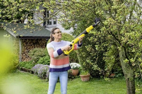 Karcher TLO 18-32 nůžky na větve, gumová rukojeť, stříhací síla 250 Nm, hák na větve, čepele z oceli (bez baterie)1