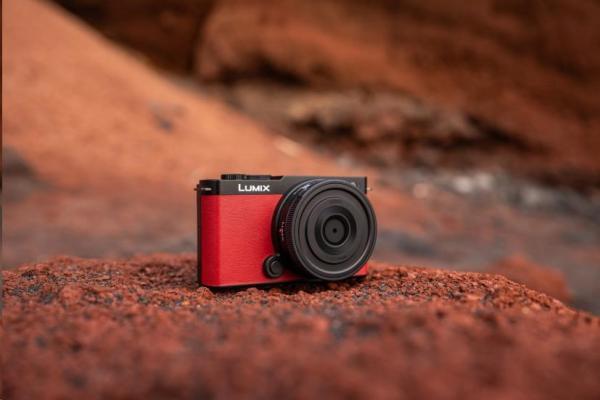 Panasonic LUMIX S 26mm F8.0 pancake (MF)3