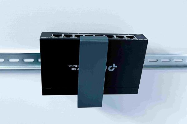 TP-Link D-TPDIN158 Držák na DIN lištu pro SG108xx,  SF1006P,  ER605,  RP108GE,  šedý1