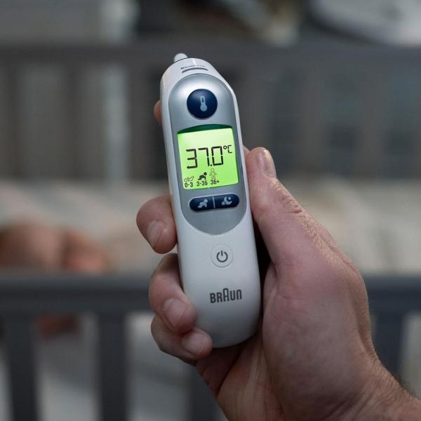 Braun IRT6525 ThermoScan 7+ teploměr,  ušní,  infračervený,  noční režim,  technologie Age Precision4