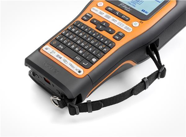 BROTHER tiskárna štítků PT-E560BTVP - 12, 24mm,  pásky,  mobilní,  s pouzdrem,  Tiskárna Štítků pro průmysl a elekt0