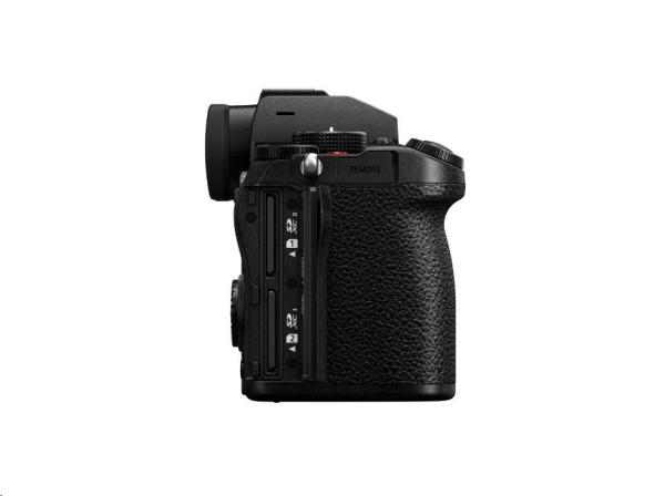 Panasonic Lumix S5D + 18-40 mm14