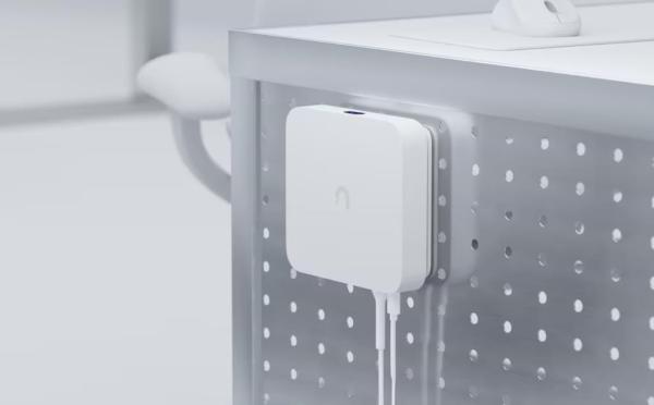 UBNT UACC-FM-17cm,  držák na zeď2