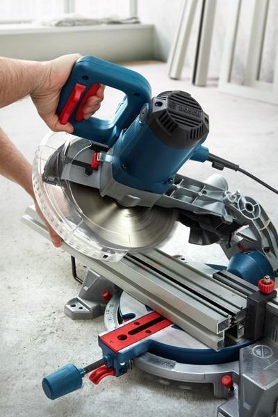 Bosch GCM 216 kapovací a pokosová pila2