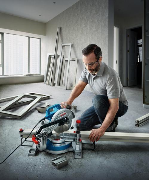 Bosch GCM 216 kapovací a pokosová pila5